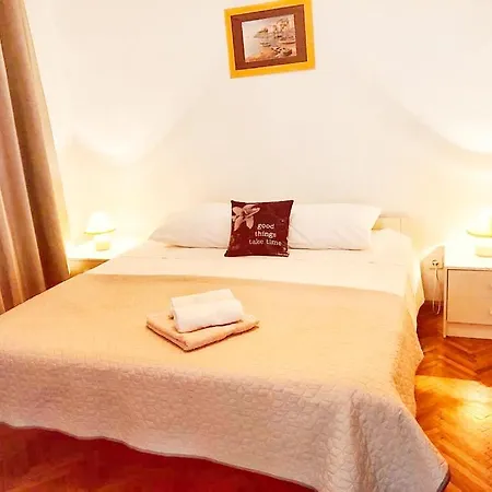 Beautiful New Near The Beach-vela Luka Vela Luka